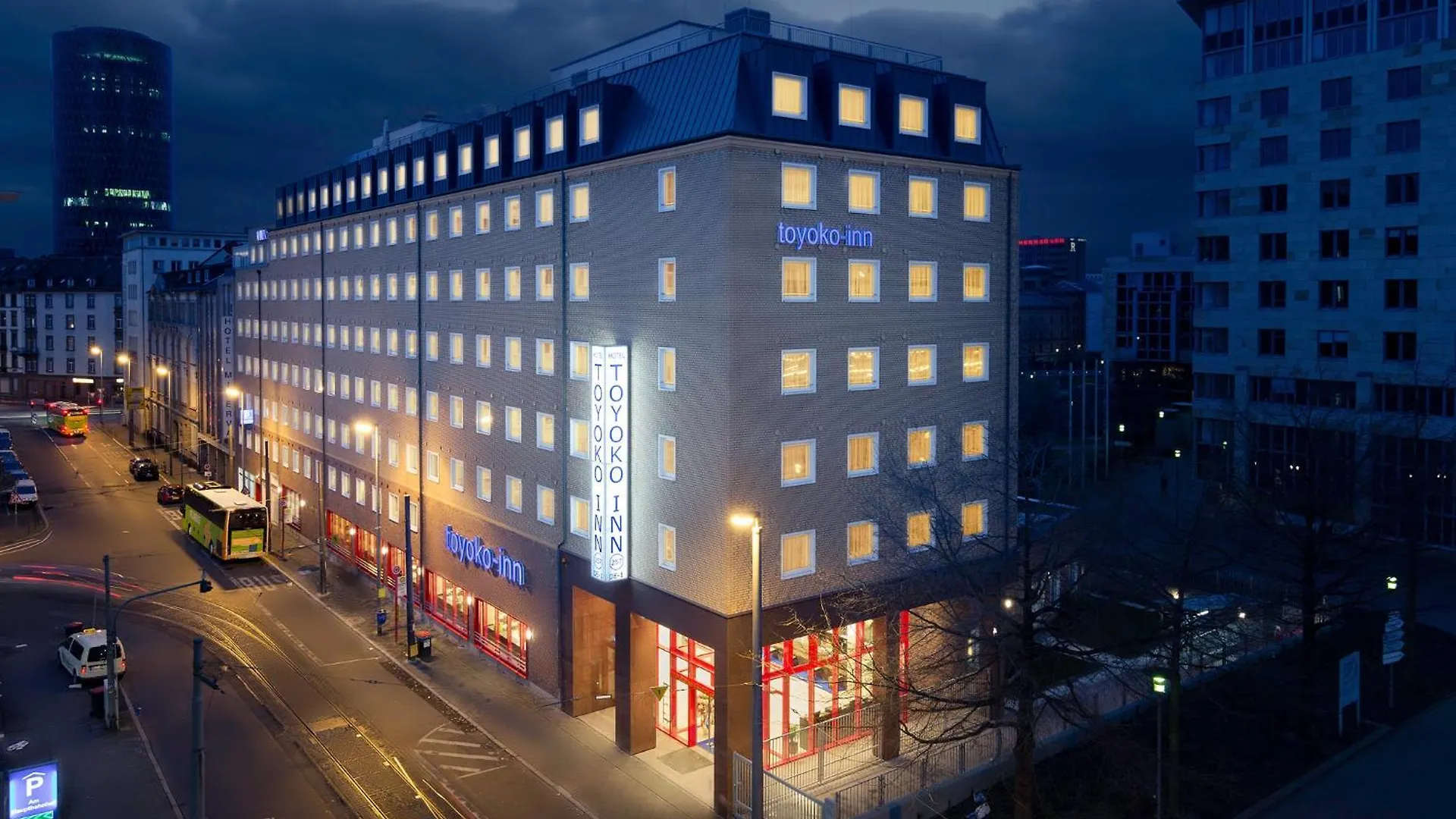 7 Airport-Hotels nahe dem Europaturm Frankfurt im Überblick